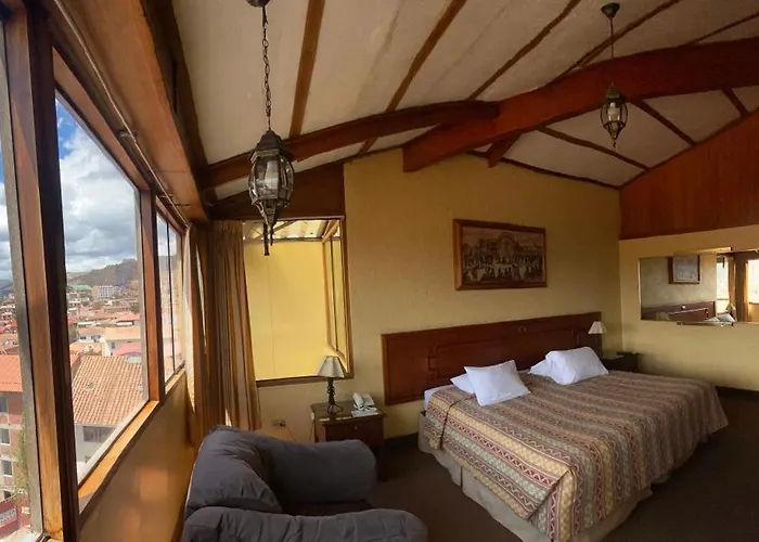 El Puma Hotel 3*